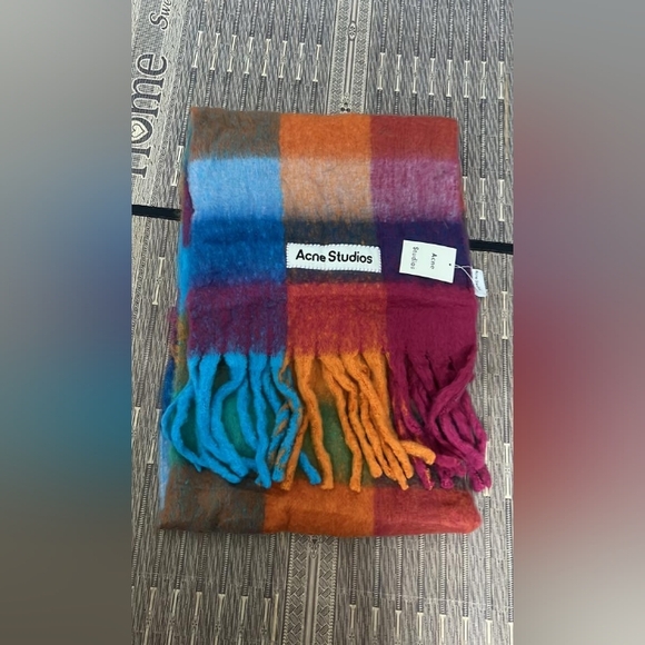 Acne Studios Scarf - Picture 2 of 3